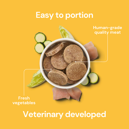Fresh Medallions - Chicken 800g: gently cooked, highly digestible dog food with raw meat and veggies.